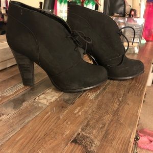 Torrid sz 11 black heel booties